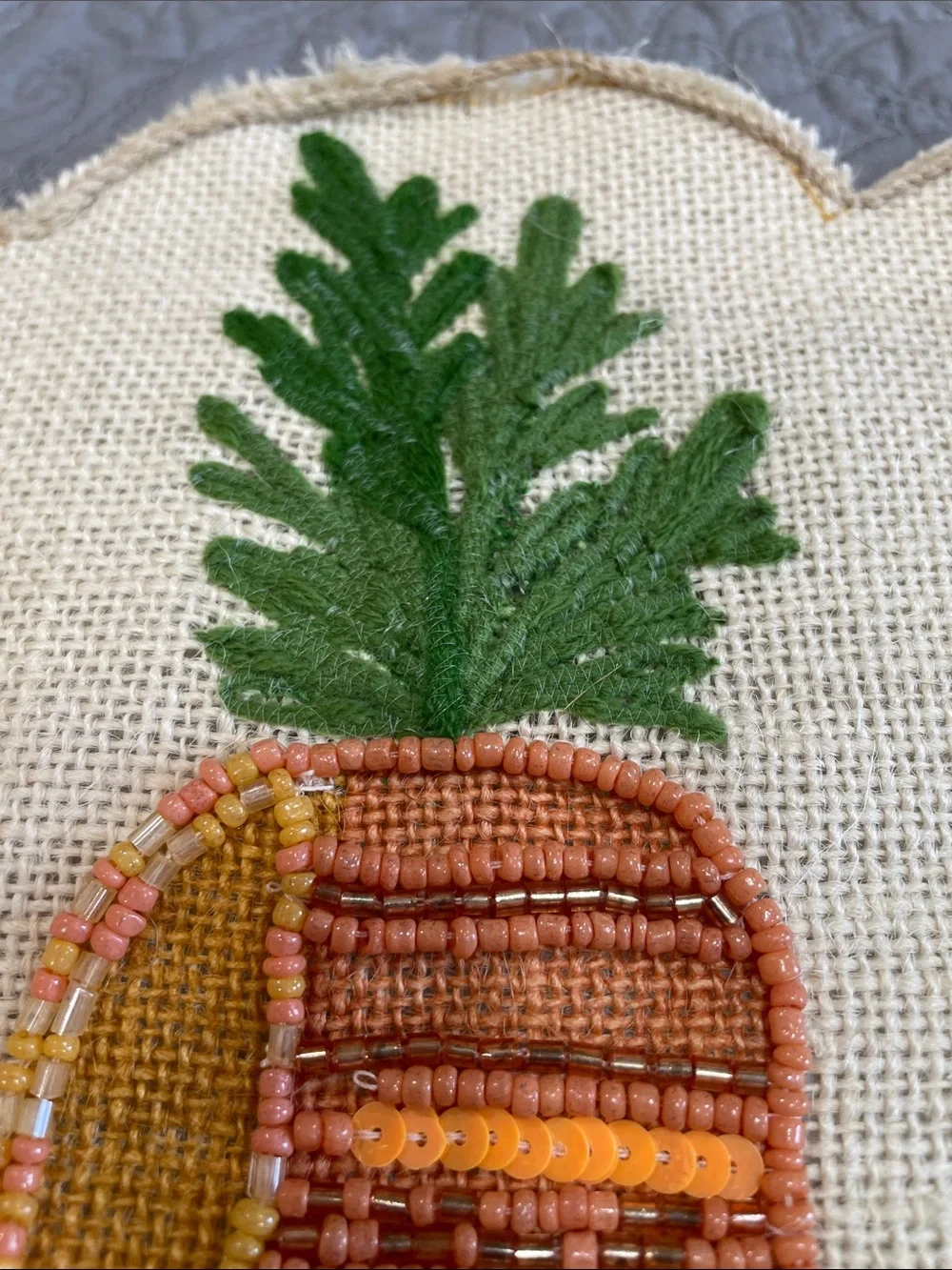 Easter table runner - Picture 9 of 12